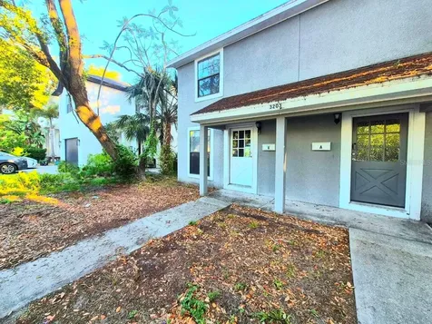 3203 W Tacon Street Tampa FL 33629