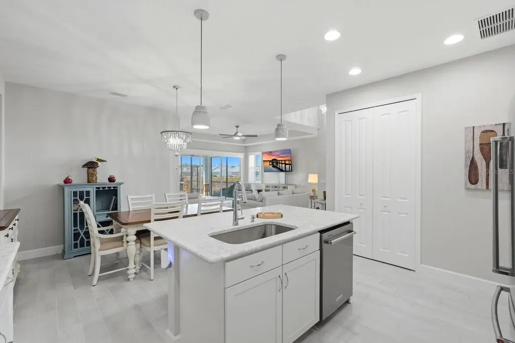 896 Coral Reef Way Daytona Beach FL 32124