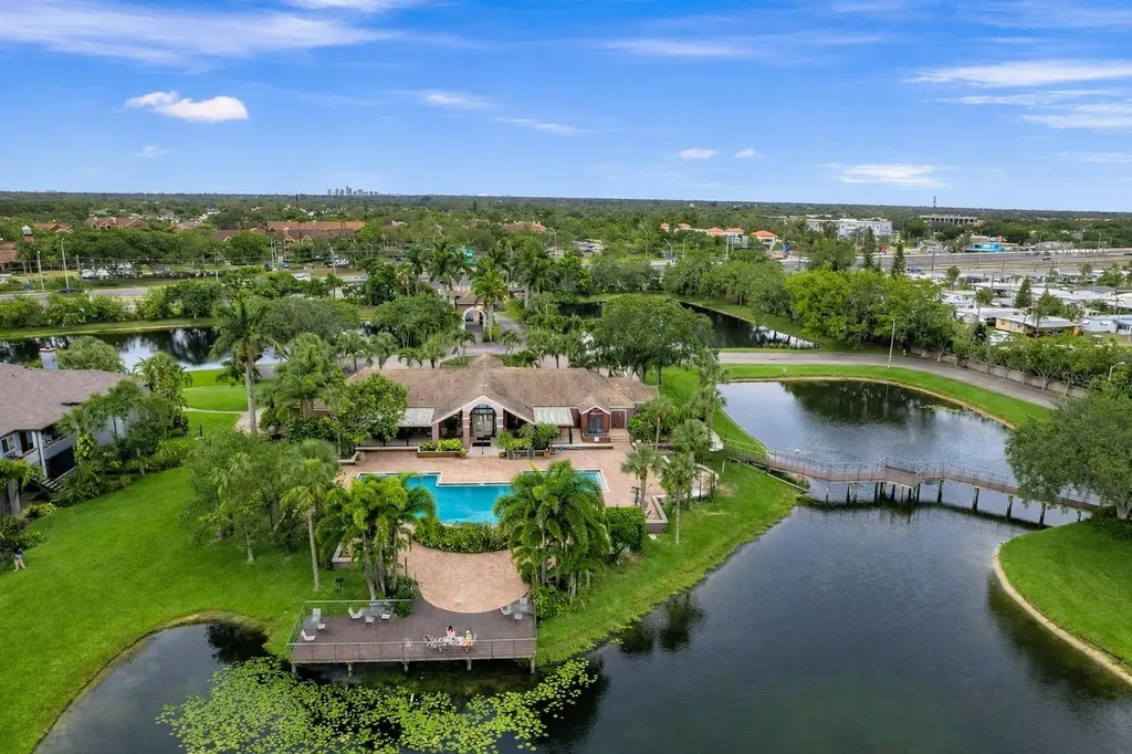 10265 Gandy Boulevard N St Petersburg FL 33702