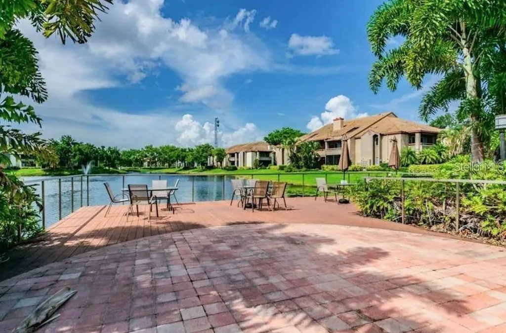10265 Gandy Boulevard N St Petersburg FL 33702