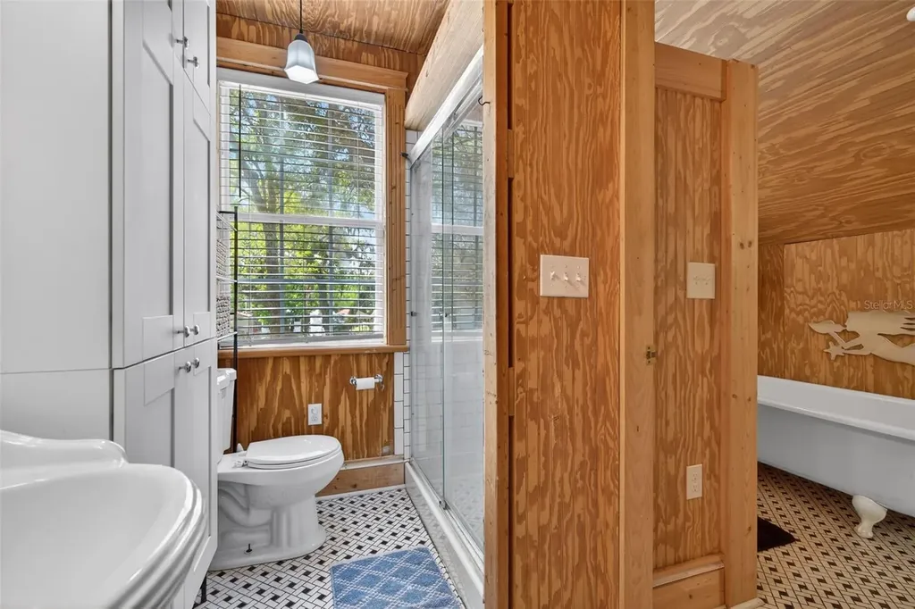 5572 S Marlin Point Floral City FL 34436