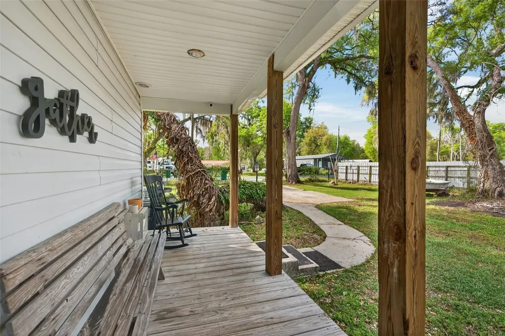 5572 S Marlin Point Floral City FL 34436