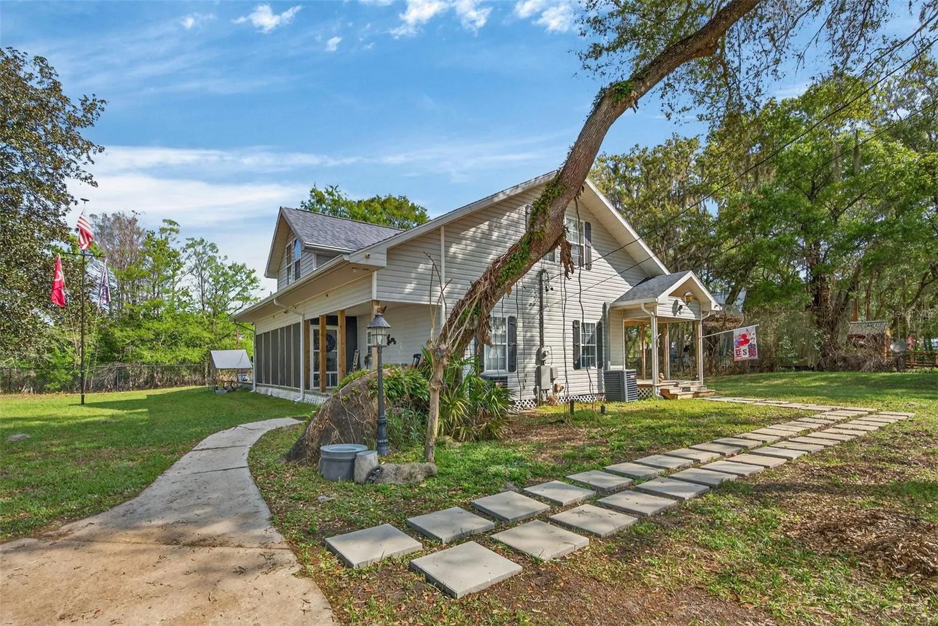 5572 S Marlin Point Floral City FL 34436