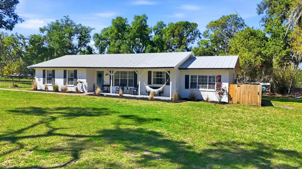 9811 28th Avenue E Palmetto FL 34221