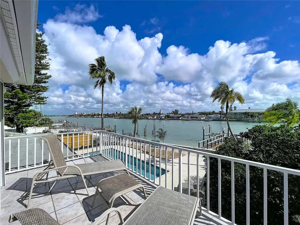 7711 Bayshore Drive Treasure Island FL 33706