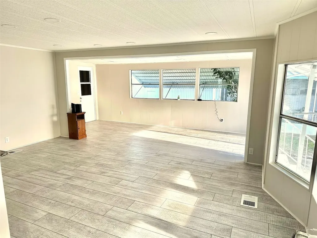 9790 66th Street N Pinellas Park FL 33782