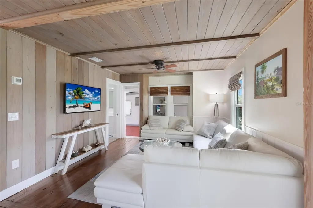 7030 Poinsettia Avenue Longboat Key FL 34228