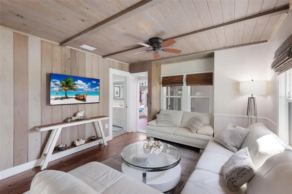 7030 Poinsettia Avenue Longboat Key FL 34228