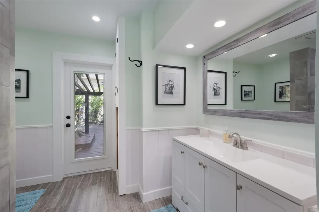7030 Poinsettia Avenue Longboat Key FL 34228