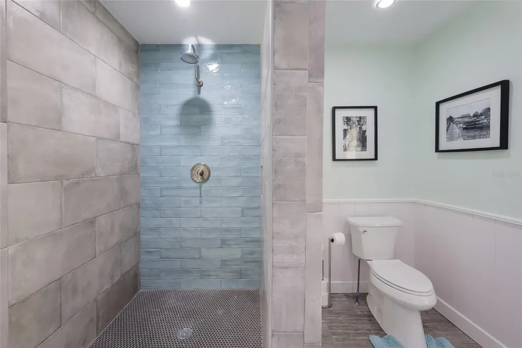 7030 Poinsettia Avenue Longboat Key FL 34228