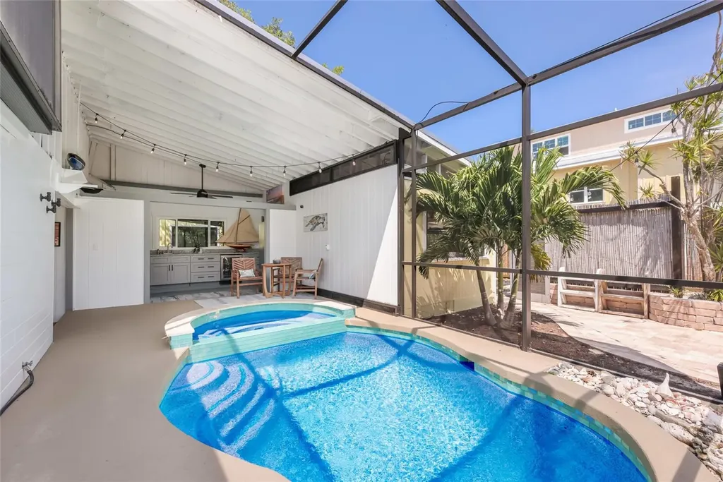 7030 Poinsettia Avenue Longboat Key FL 34228