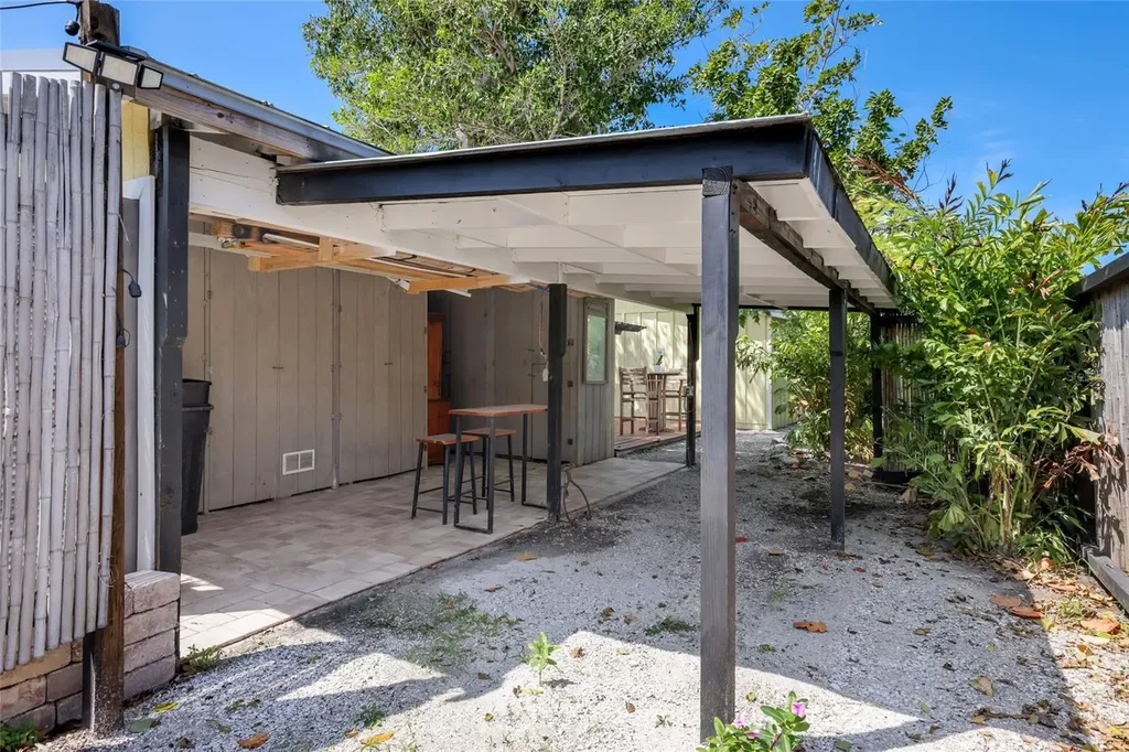 7030 Poinsettia Avenue Longboat Key FL 34228