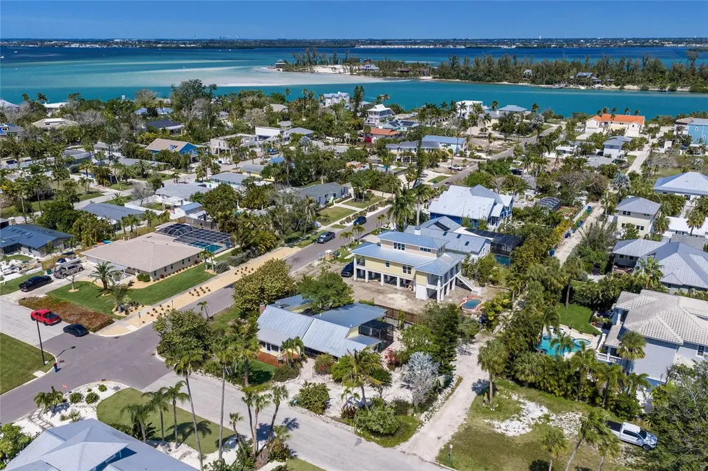 7030 Poinsettia Avenue Longboat Key FL 34228