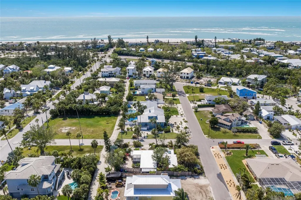 7030 Poinsettia Avenue Longboat Key FL 34228