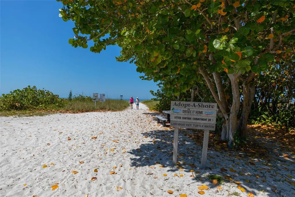 7030 Poinsettia Avenue Longboat Key FL 34228