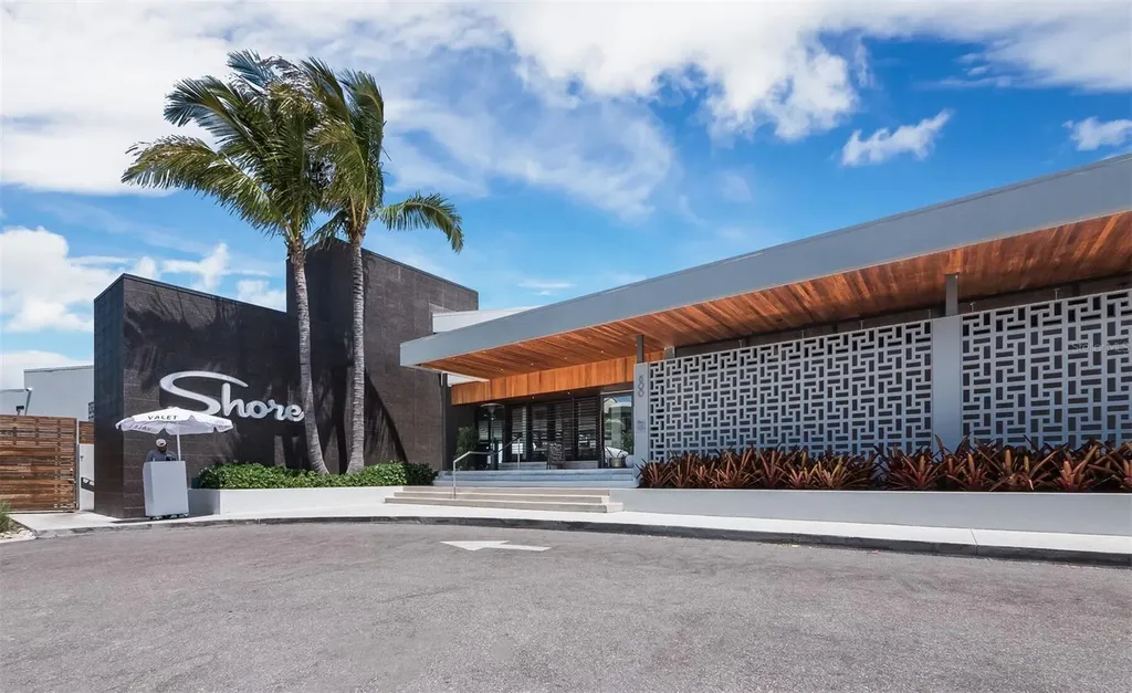 7030 Poinsettia Avenue Longboat Key FL 34228