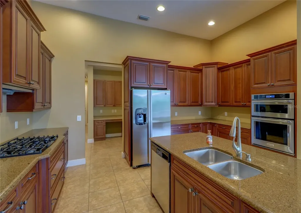 20003 Ryman Place Tampa FL 33647