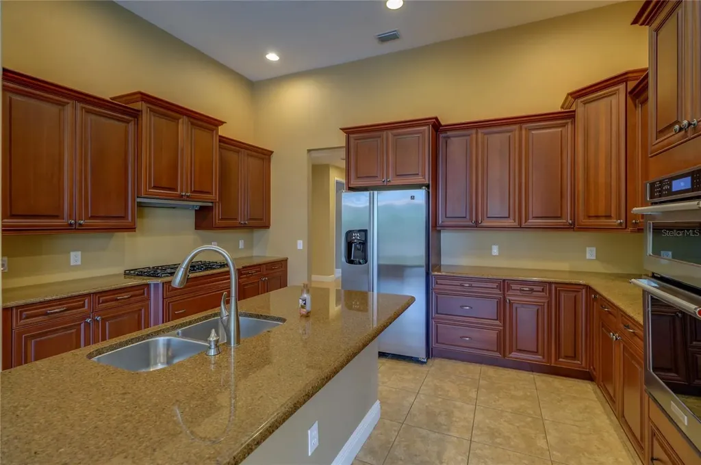 20003 Ryman Place Tampa FL 33647