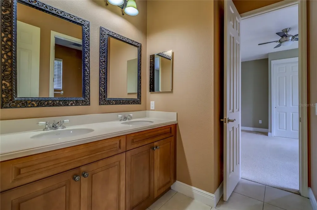 20003 Ryman Place Tampa FL 33647