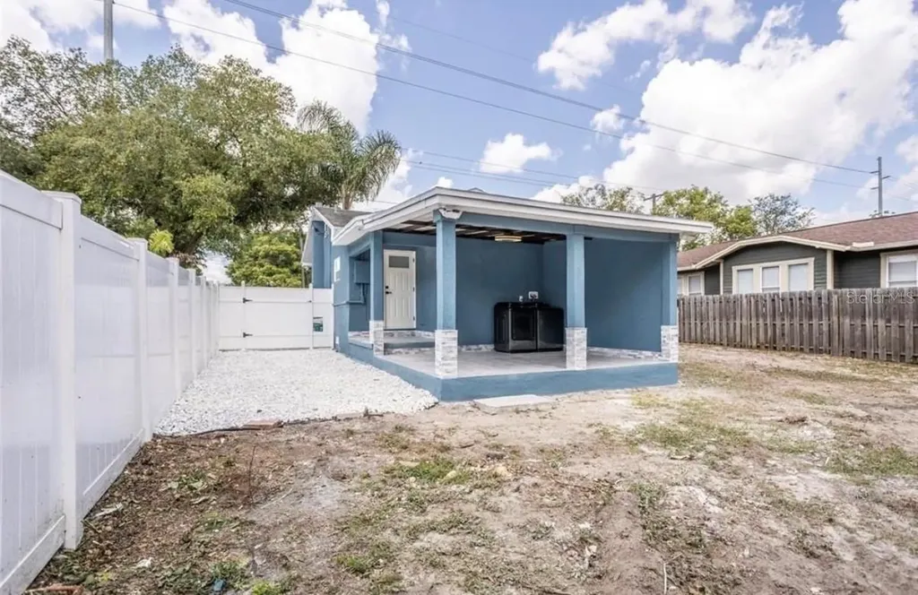 8907 N Boulevard Tampa FL 33604