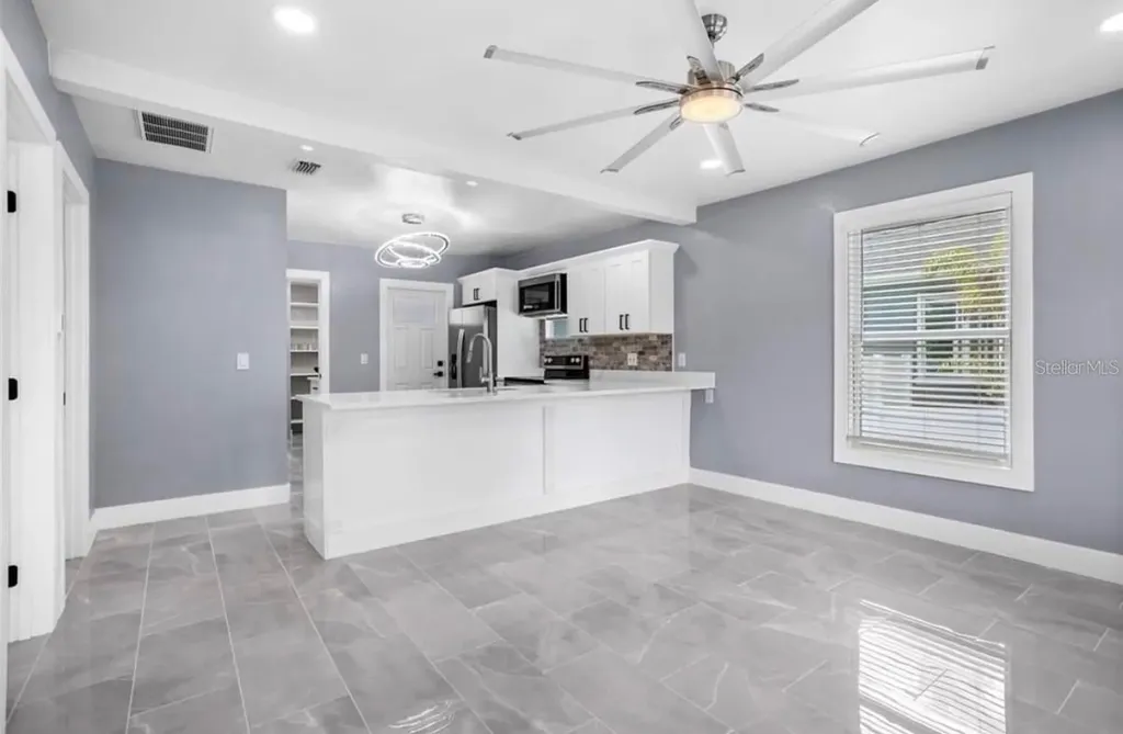 8907 N Boulevard Tampa FL 33604