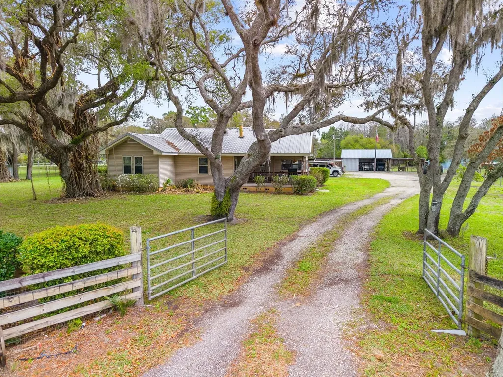 1575 N Kenansville Road Kenansville FL 34739