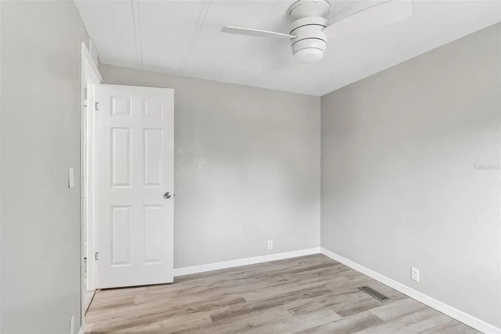 823 Elkan Drive Tarpon Springs FL 34689