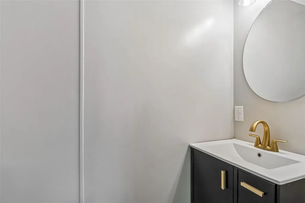 823 Elkan Drive Tarpon Springs FL 34689