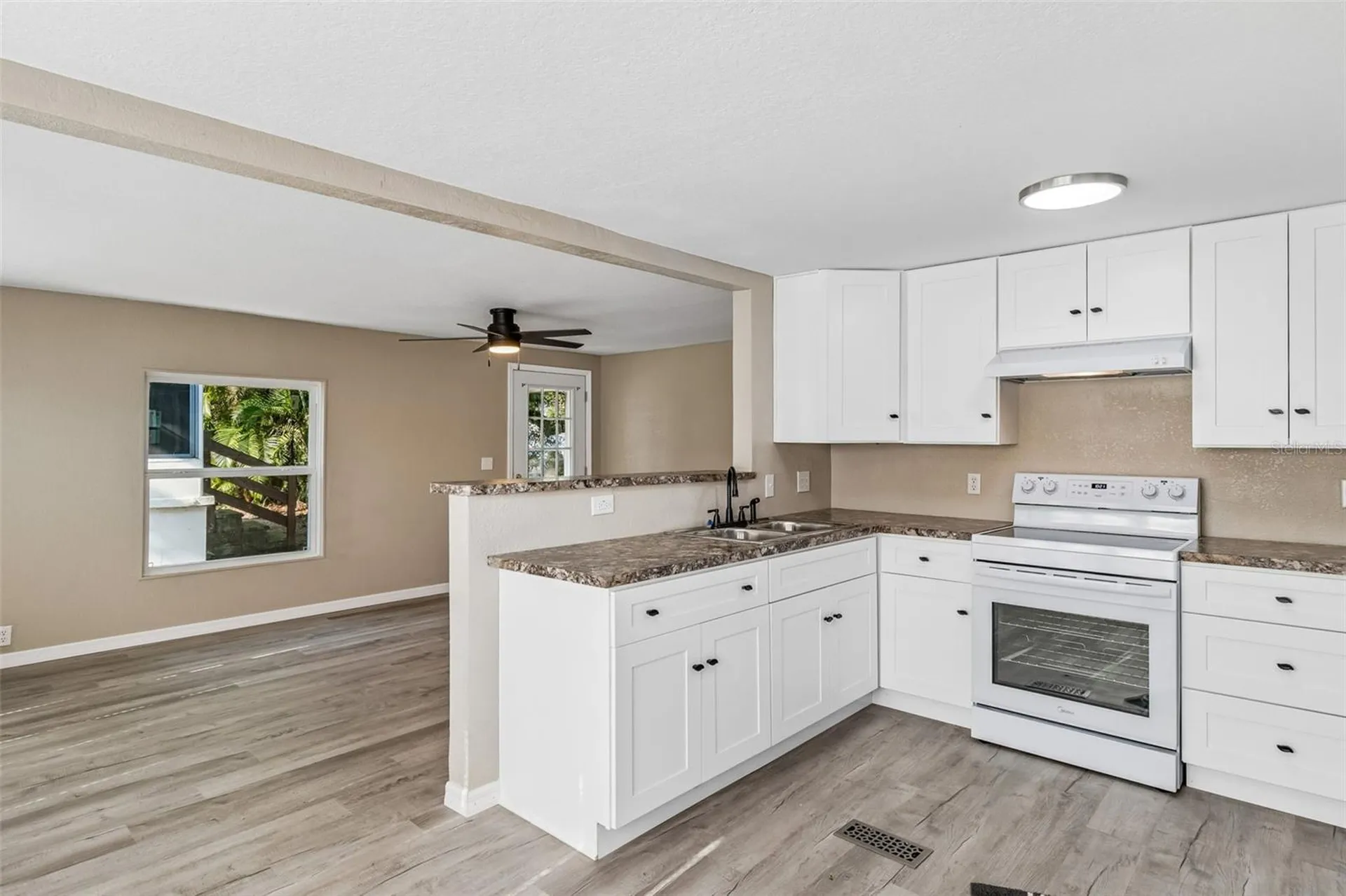 823 Elkan Drive Tarpon Springs FL 34689