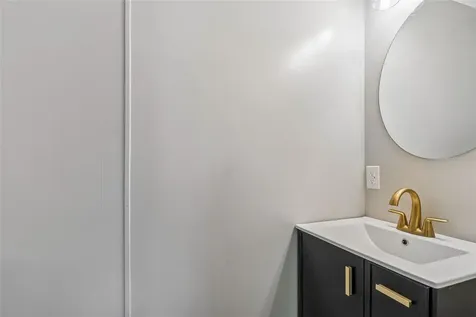 823 Elkan Drive Tarpon Springs FL 34689