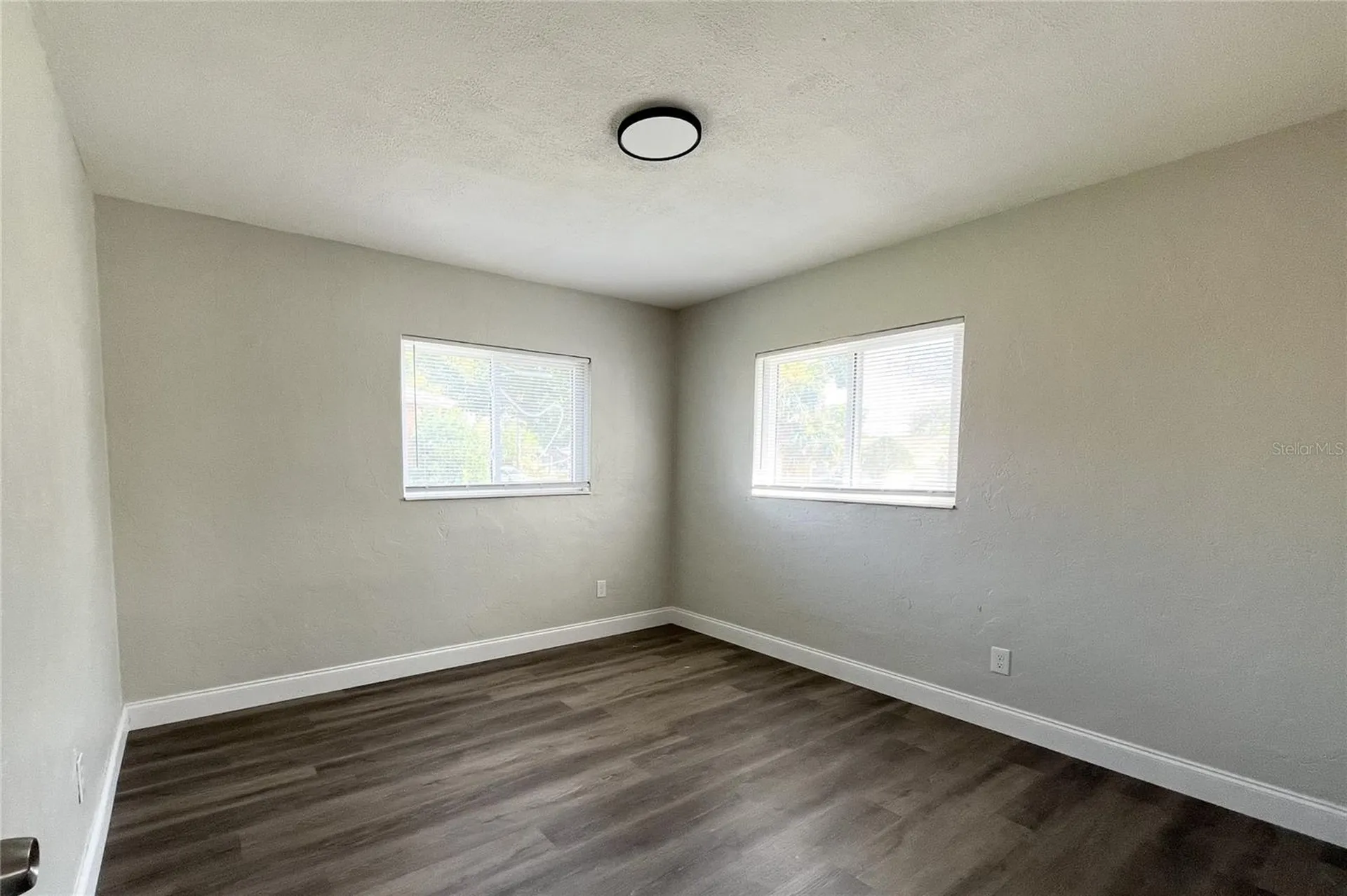 4263 7th Avenue N St Petersburg FL 33713