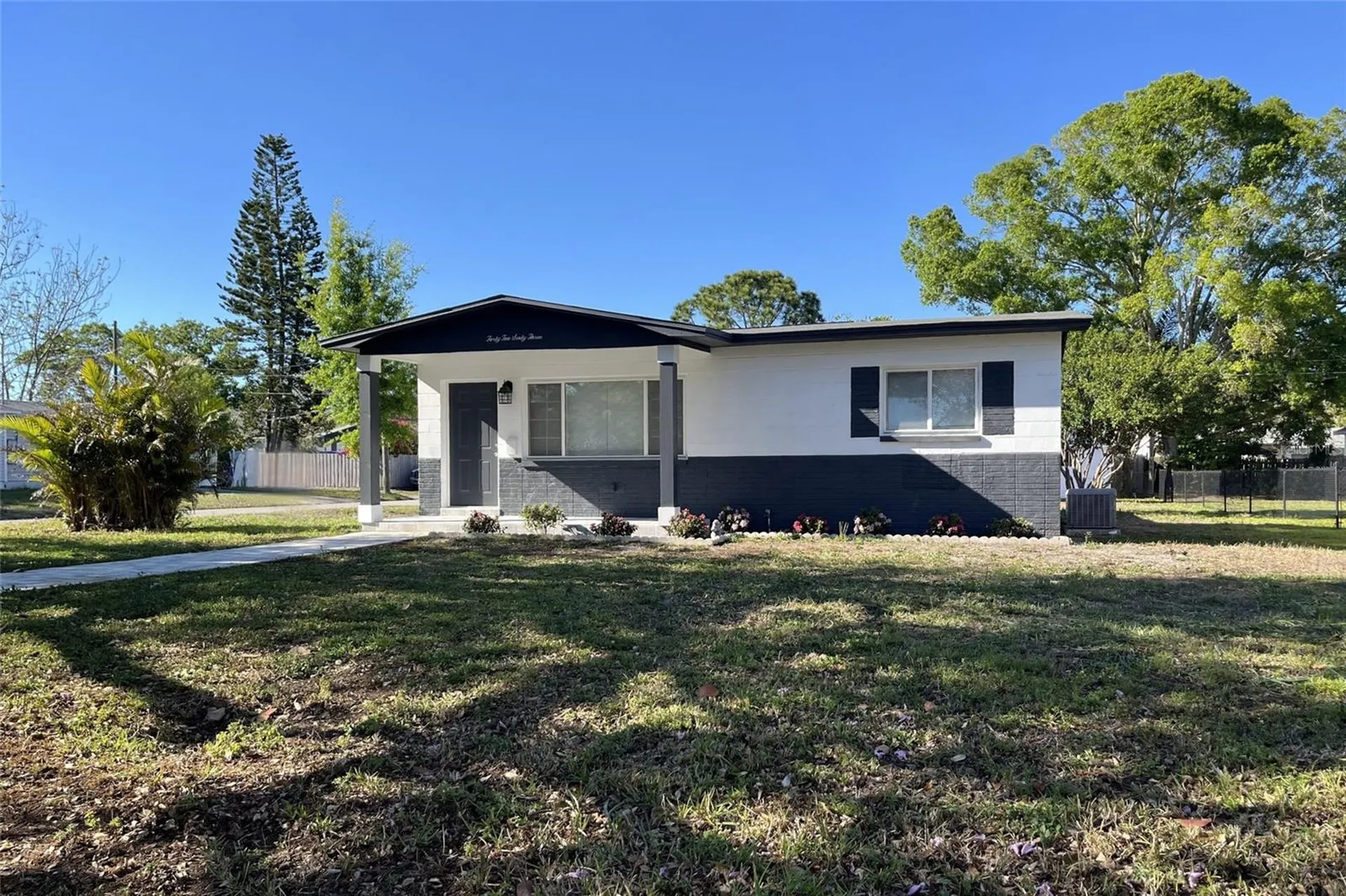 4263 7th Avenue N St Petersburg FL 33713