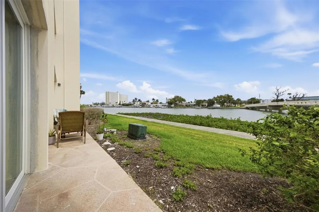 7465 Bay Island Drive S South Pasadena FL 33707