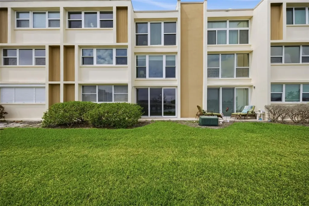 7465 Bay Island Drive S South Pasadena FL 33707