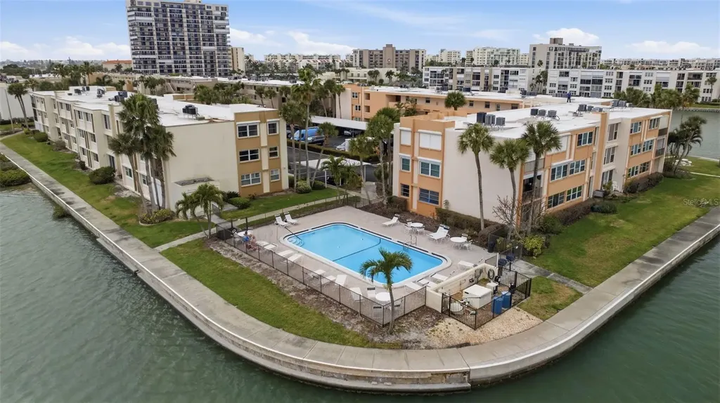 7465 Bay Island Drive S South Pasadena FL 33707