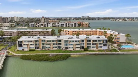 7465 Bay Island Drive S South Pasadena FL 33707