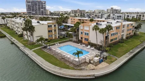 7465 Bay Island Drive S South Pasadena FL 33707