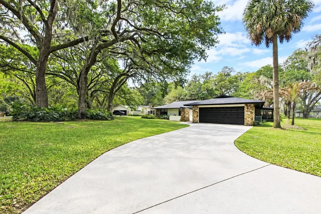 5374 Crooked Oak Circle St Cloud FL 34771