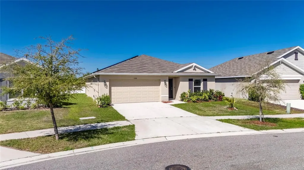 1324 Ocean Spray Drive Ruskin FL 33570