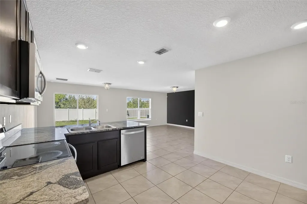 1324 Ocean Spray Drive Ruskin FL 33570
