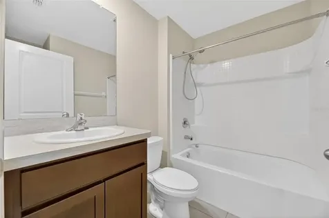 1324 Ocean Spray Drive Ruskin FL 33570