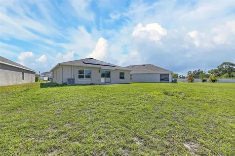 1324 Ocean Spray Drive Ruskin FL 33570