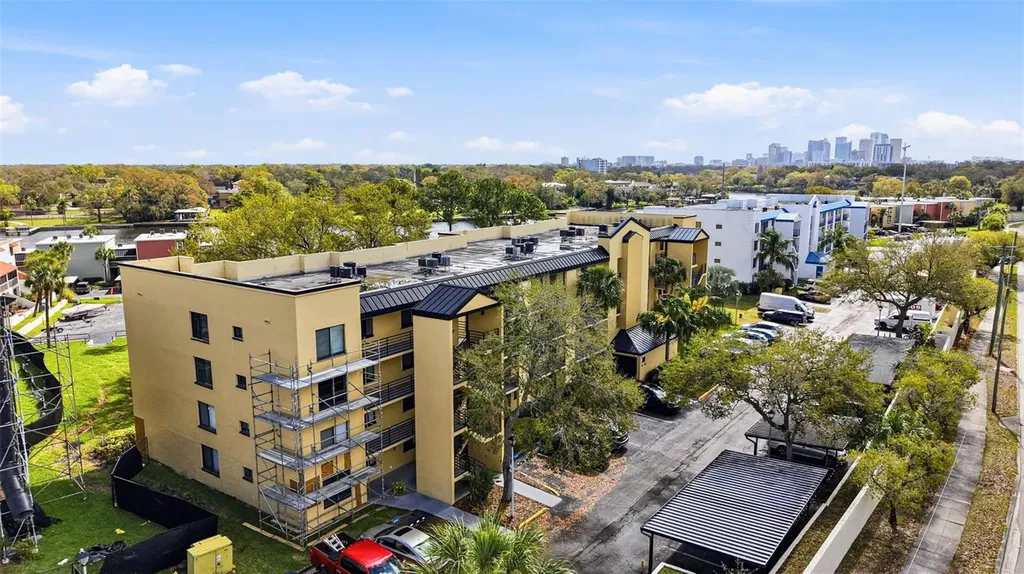 2424 W Tampa Bay Boulevard Tampa FL 33607