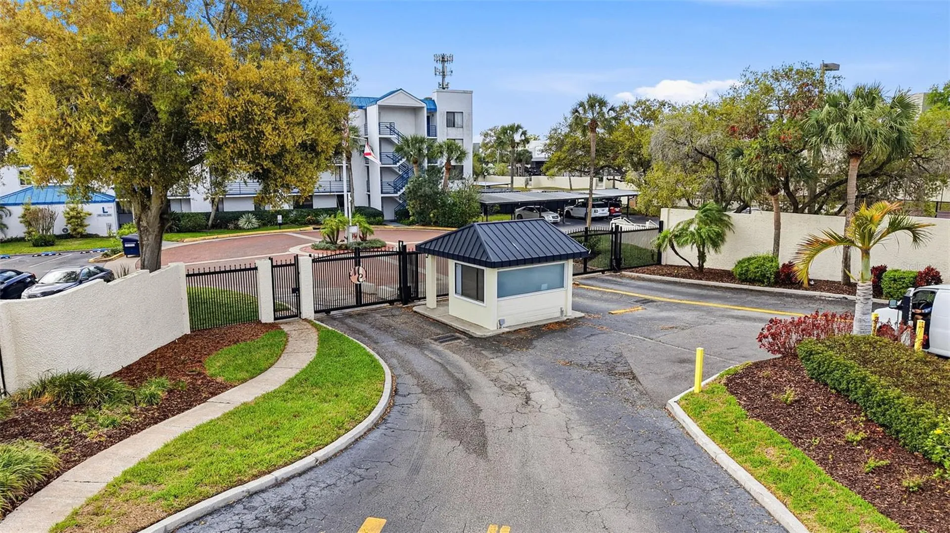 2424 W Tampa Bay Boulevard Tampa FL 33607