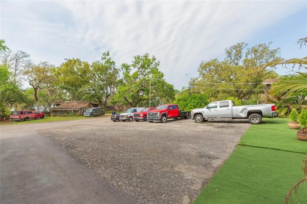 4906 Riverhills Drive Temple Terrace FL 33617