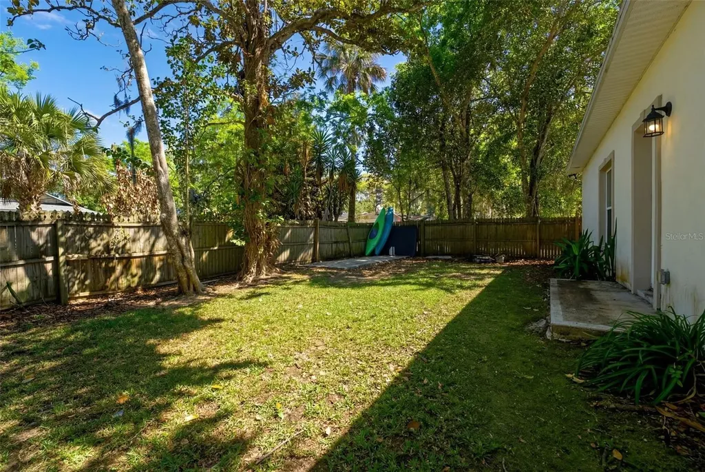 637 Holmes Avenue Daytona Beach FL 32114