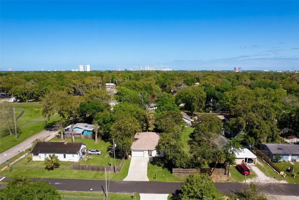 637 Holmes Avenue Daytona Beach FL 32114