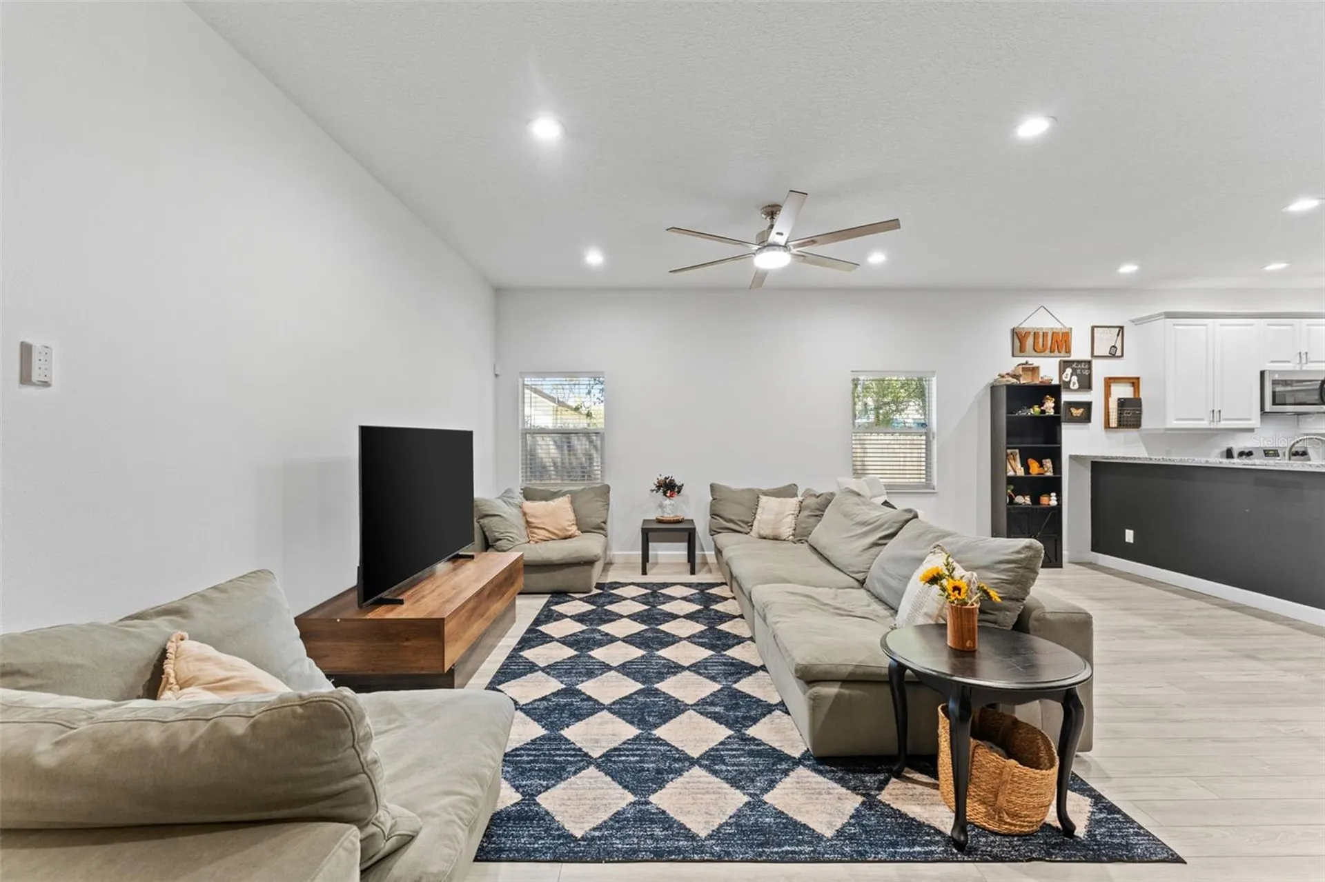637 Holmes Avenue Daytona Beach FL 32114