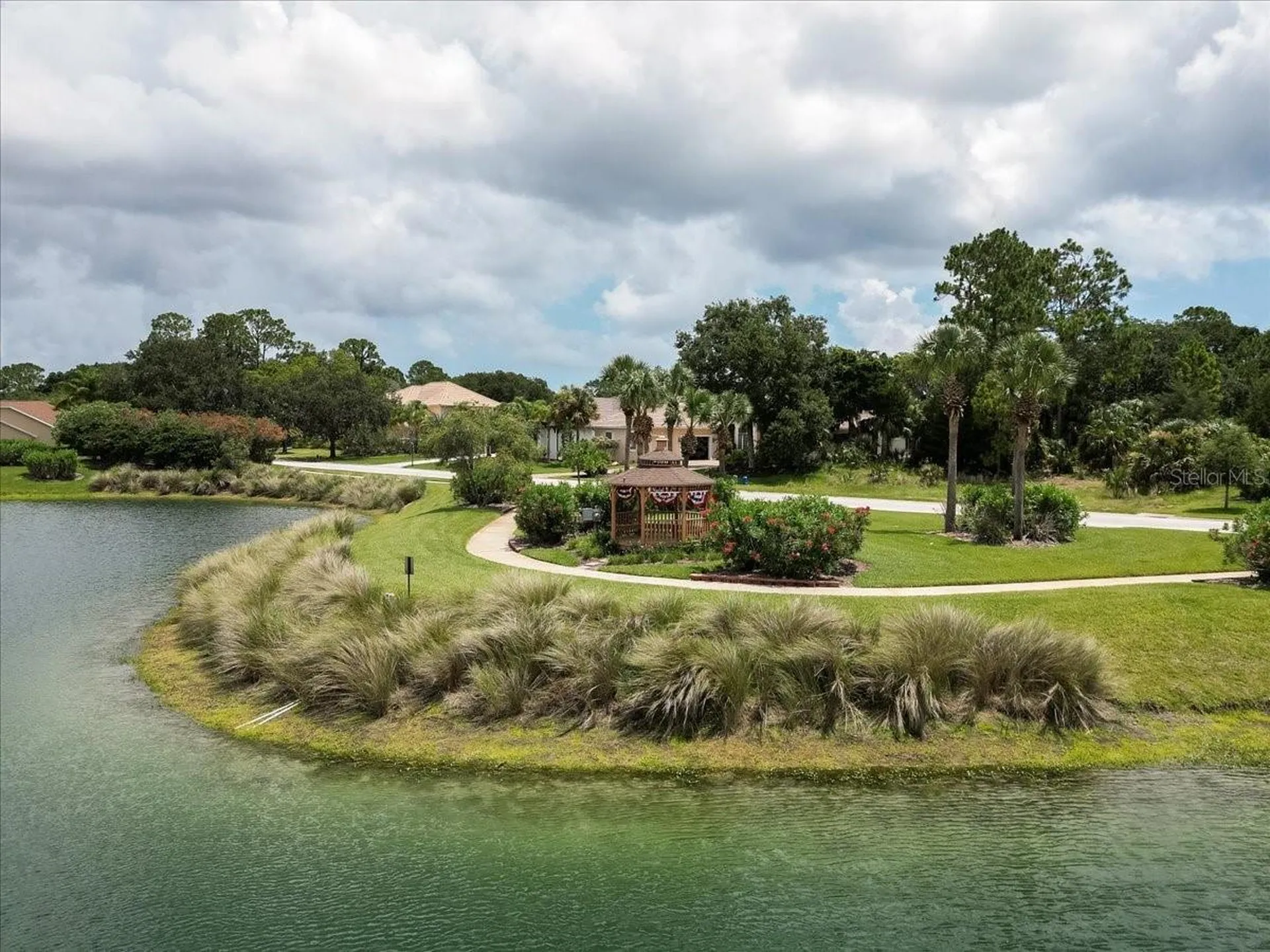 13 Old Oak Drive N Palm Coast FL 32137