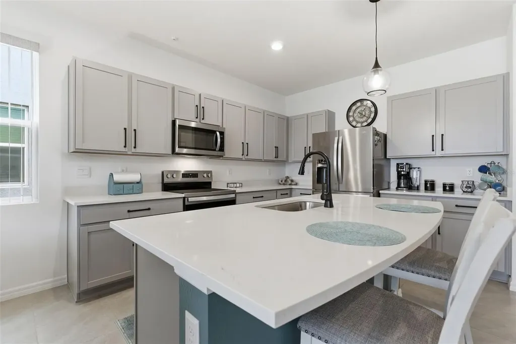 475 Mangrove Shade Circle Apollo Beach FL 33572